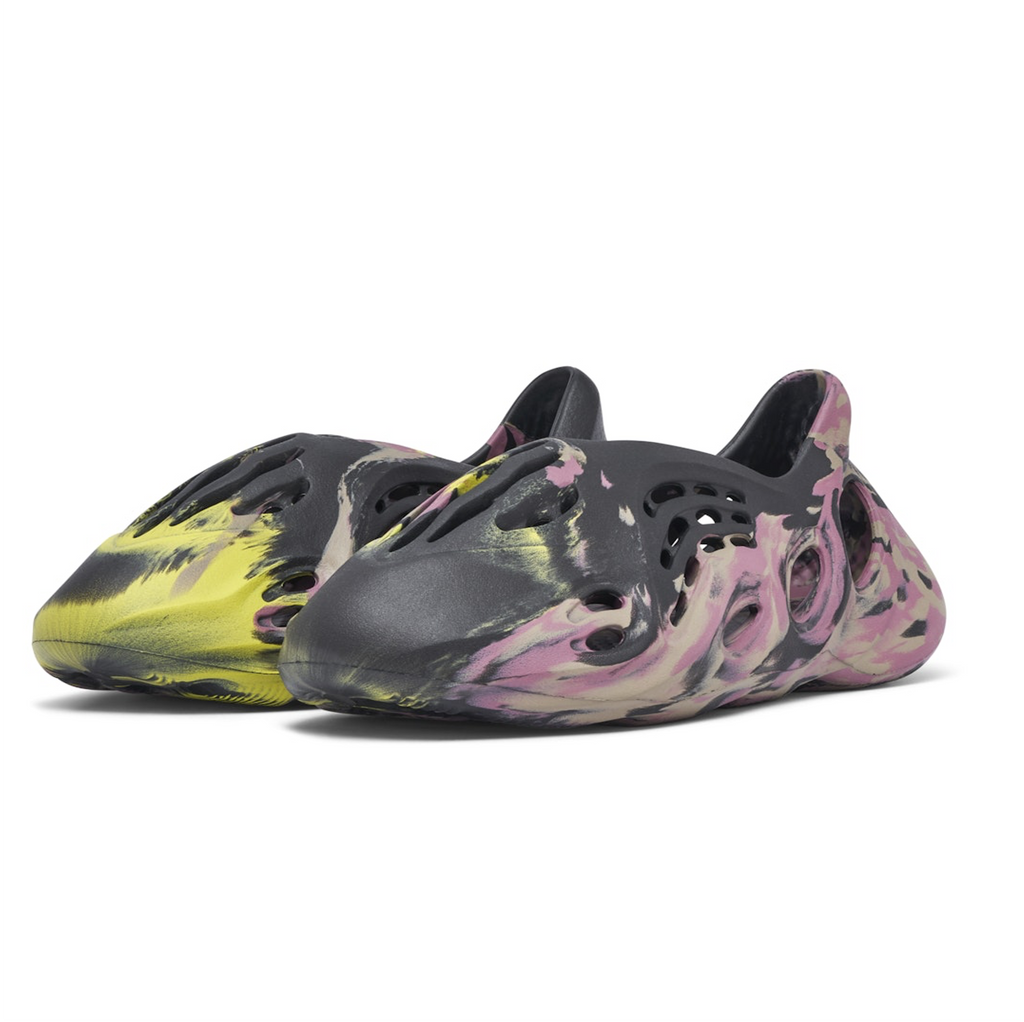 Yeezy Foam Runner Carbon