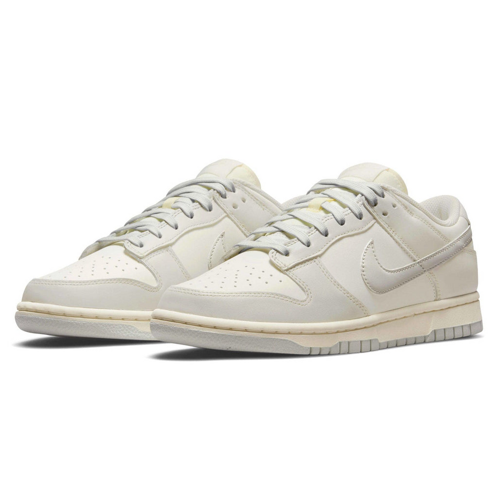 Light Bone Dunk