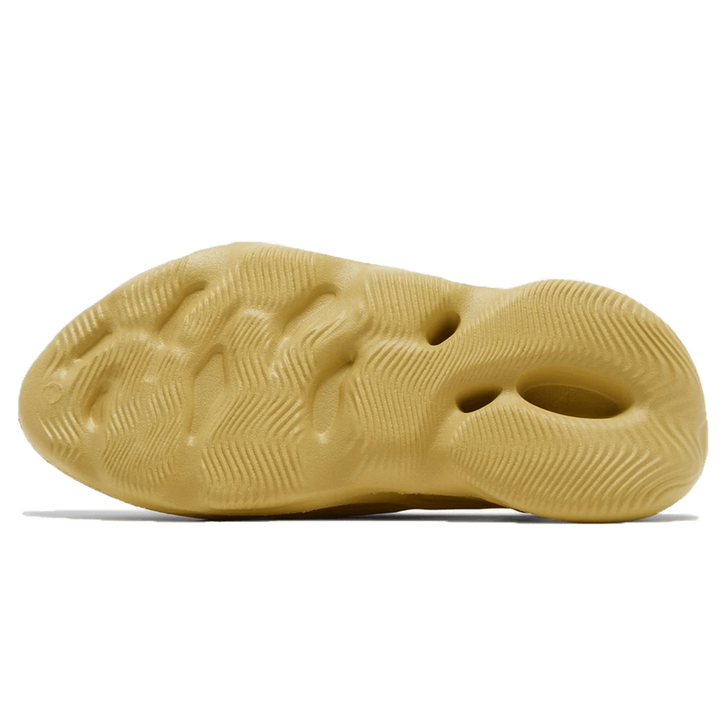 Yeezy Sulfur Runner