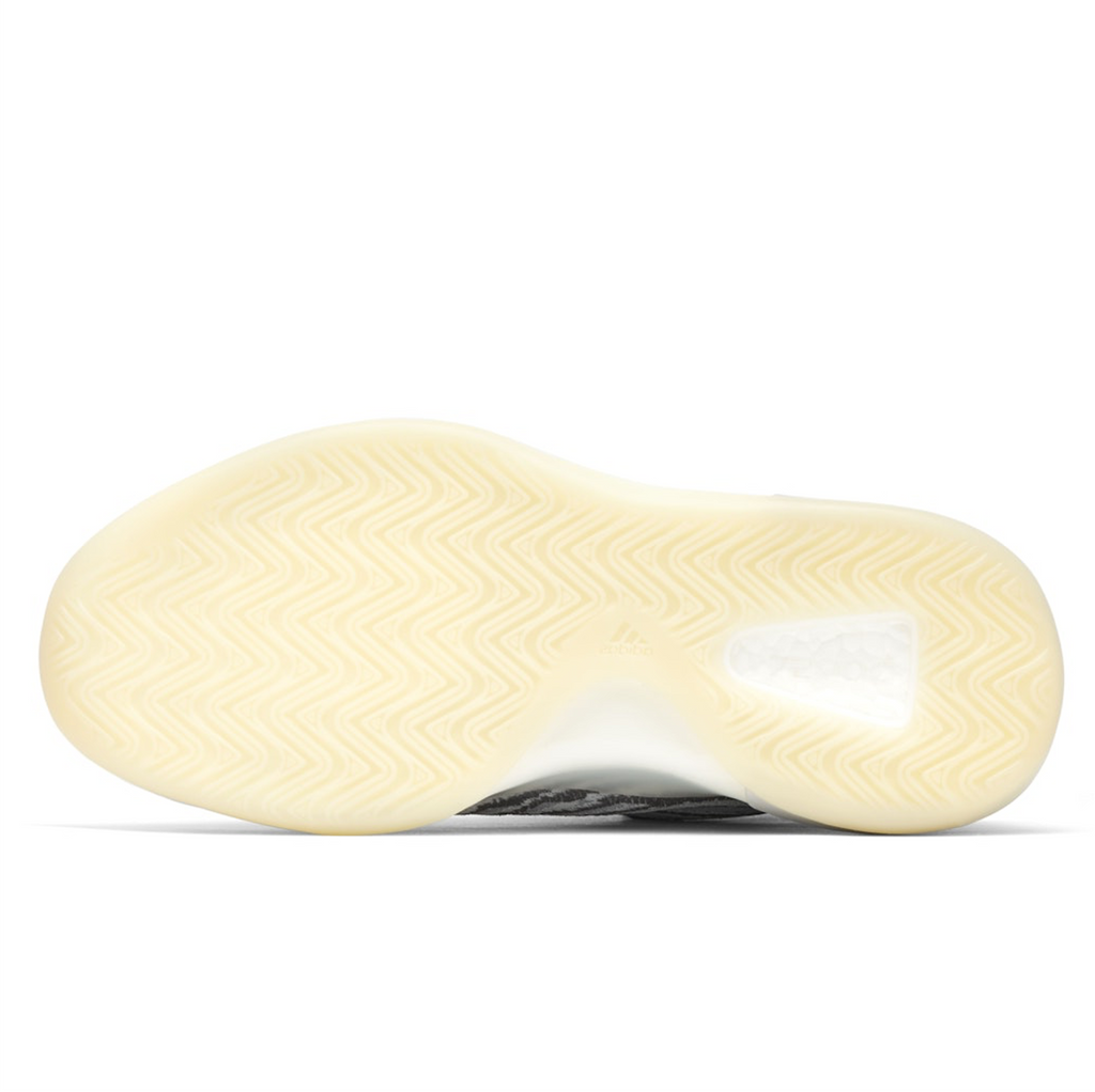 Yeezy Qntm Sneaker